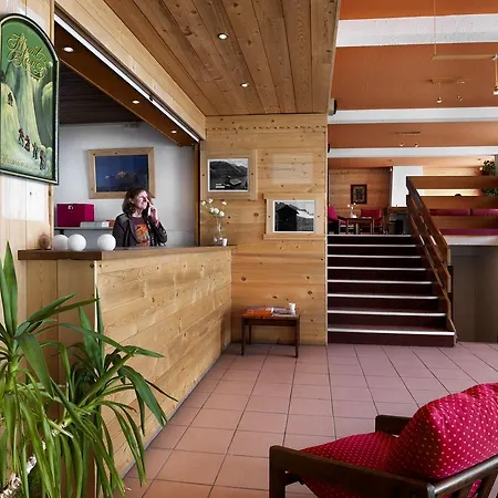 Clubhotel Le Gypaète De Appartement *